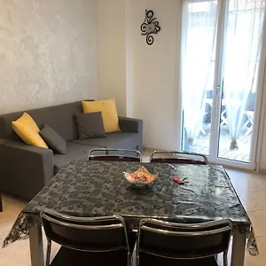 Casa Francesca: Un Mare Di Relax! Vintimille